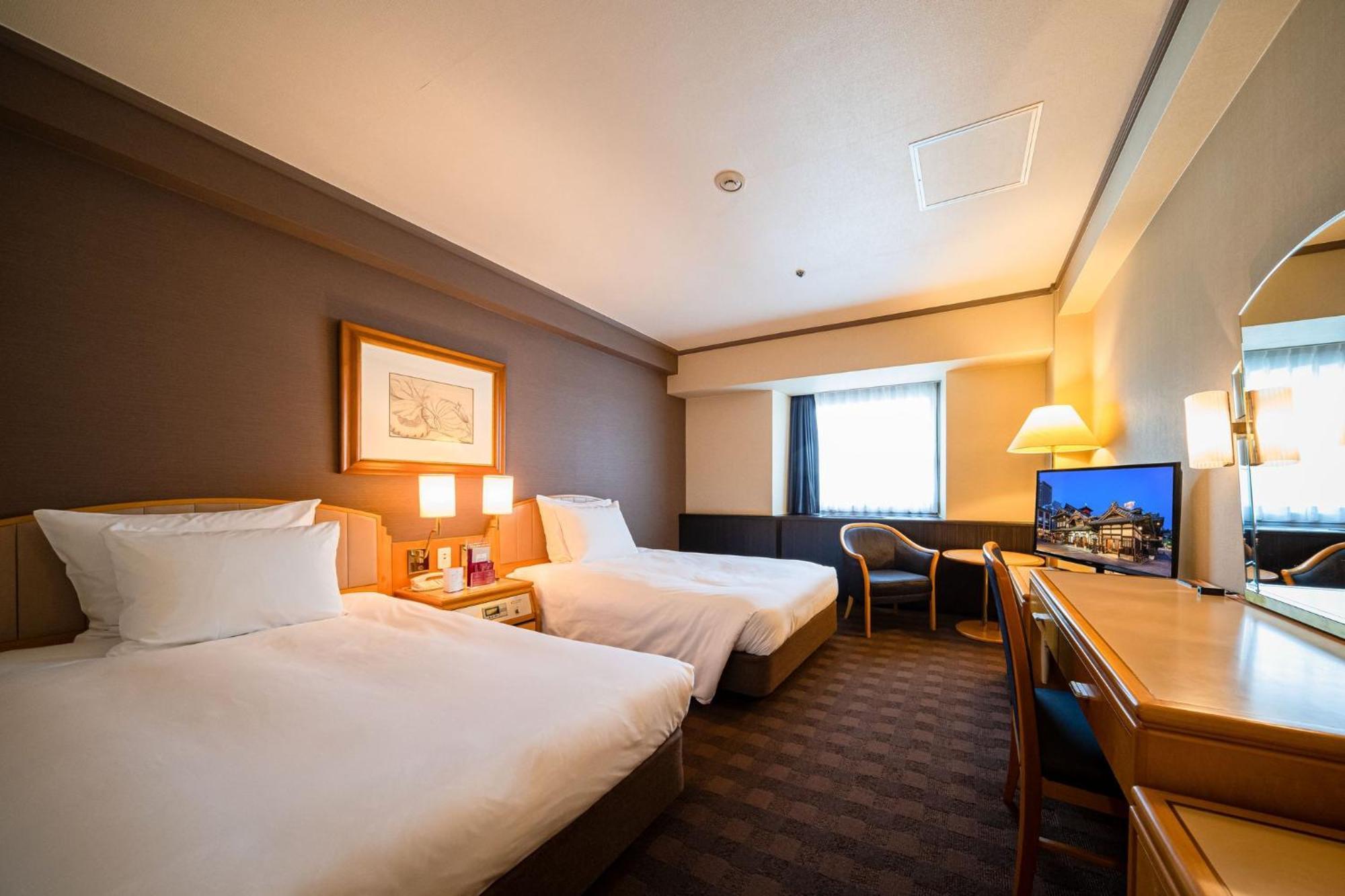 Ana Crowne Plaza Matsuyama By Ihg Hotell Eksteriør bilde
